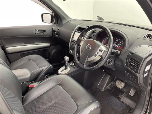 Nissan X-TRAIL 2012 8557246-11