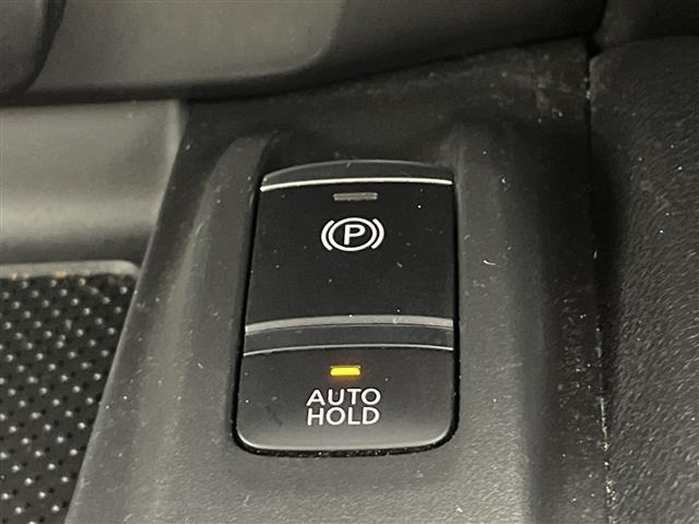Nissan X-TRAIL 2018 8557297-11