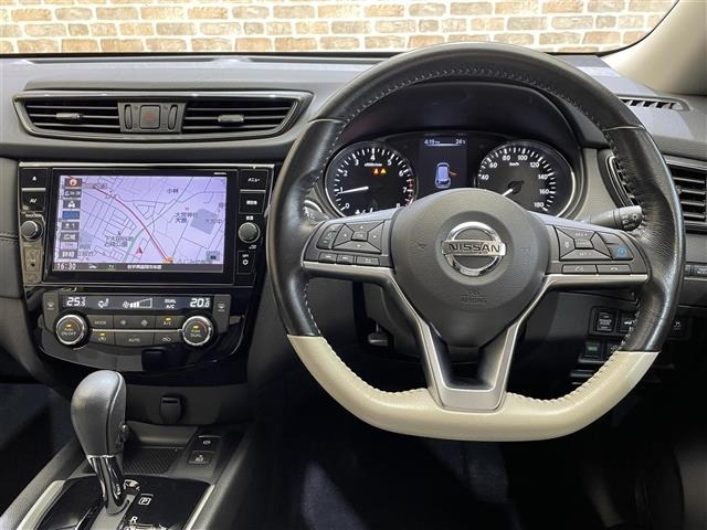 Nissan X-TRAIL 2017 8557307-1