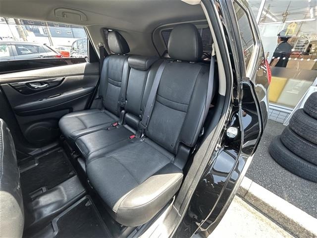 Nissan X-TRAIL 2018 8557359-12