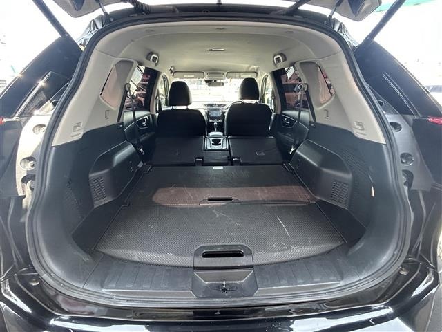 Nissan X-TRAIL 2018 8557359-2