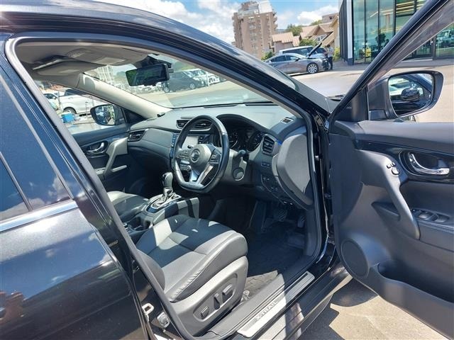 Nissan X-TRAIL 2021 8557384-3