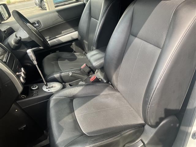 Nissan X-TRAIL 2013 8557457-11