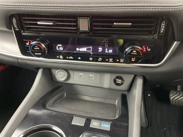 Nissan X-TRAIL 2023 8557696-3