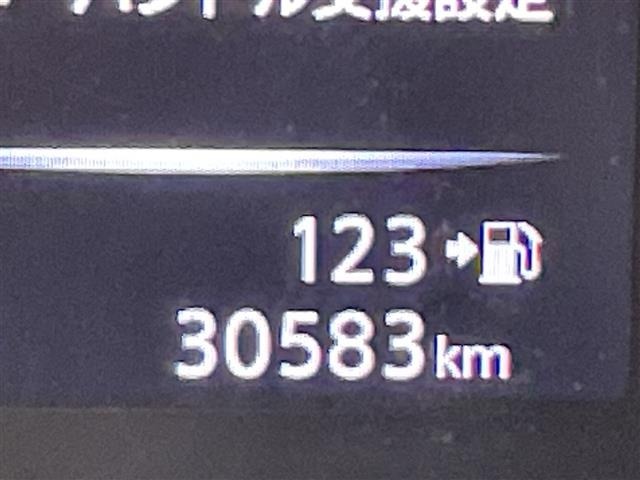 Nissan X-TRAIL 2018 8557697-11