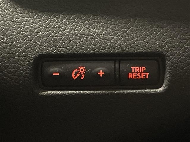 Nissan X-TRAIL 2017 8557707-10