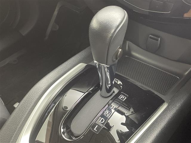 Nissan X-TRAIL 2017 8557743-3