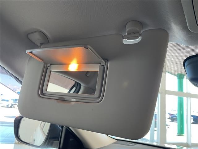 Nissan X-TRAIL 2017 8557744-10