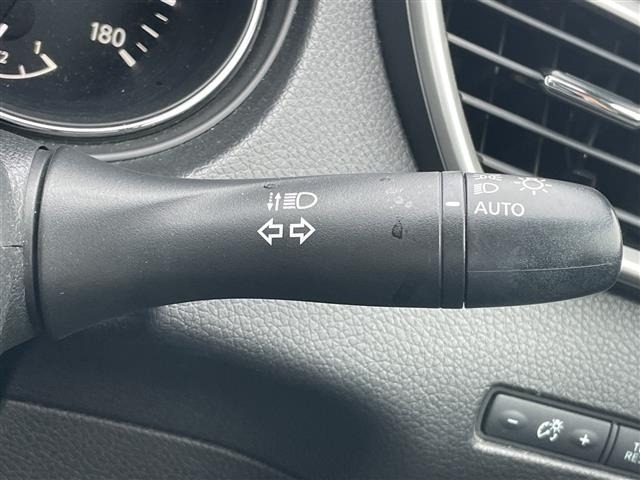 Nissan X-TRAIL 2016 8557782-10