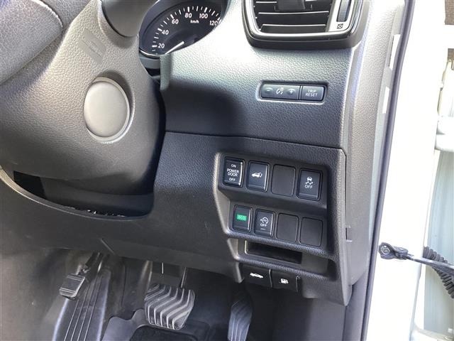 Nissan X-TRAIL 2017 8557784-24