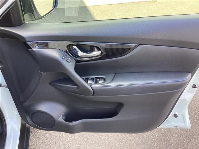 Nissan X-TRAIL 2017 8557784-25