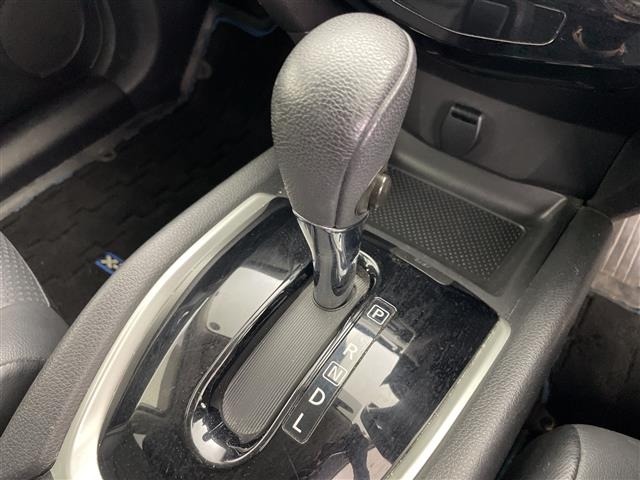 Nissan X-TRAIL 2018 8557793-12
