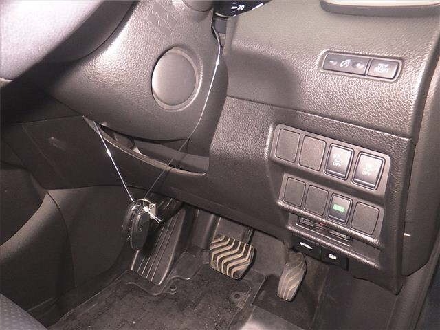 Nissan X-TRAIL 2015 8557838-9