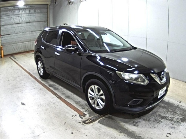 Nissan X-TRAIL 2016 8557890-0
