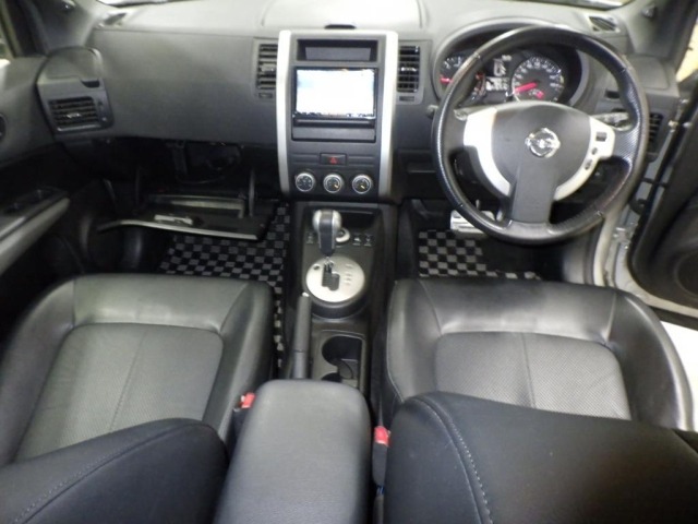 Nissan X-TRAIL 2012 8557892-3