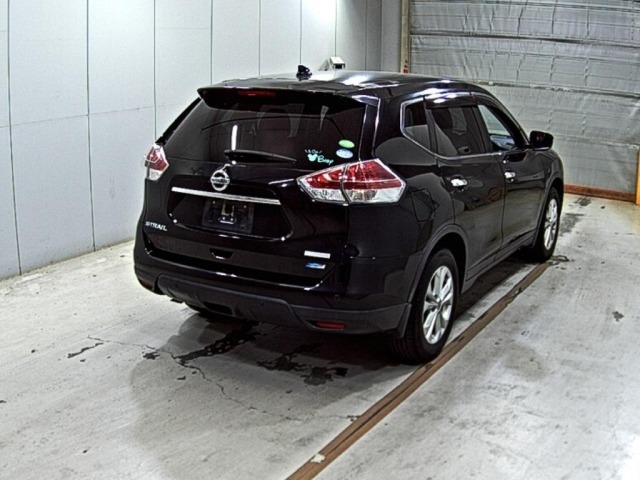 Nissan X-TRAIL 2016 8557903-5