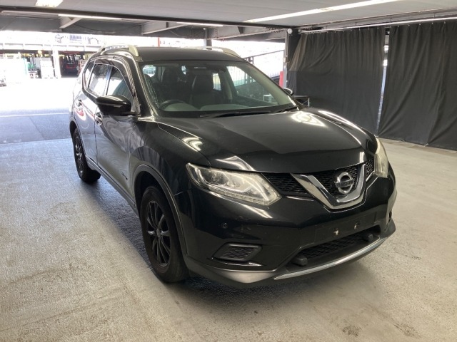 Nissan X-TRAIL 2016 8557920-0