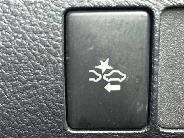 Toyota AURIS 2017 8569044-11