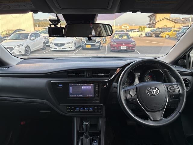 Toyota AURIS 2017 8569044-14