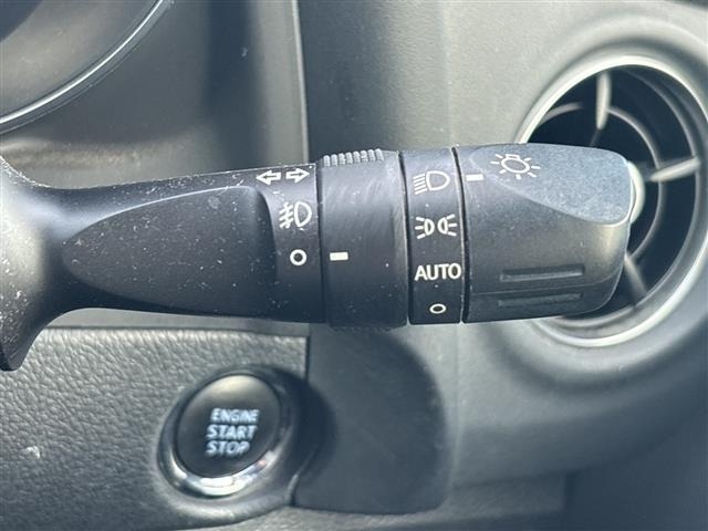 Toyota AURIS 2017 8569044-7
