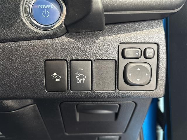 Toyota AURIS 2016 8569045-1