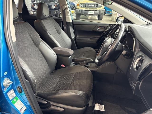 Toyota AURIS 2016 8569045-15
