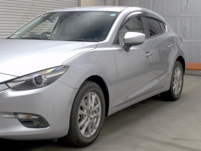 Mazda AXELA 2017 8583350-4