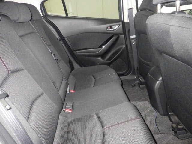 Mazda AXELA 2017 8583350-8