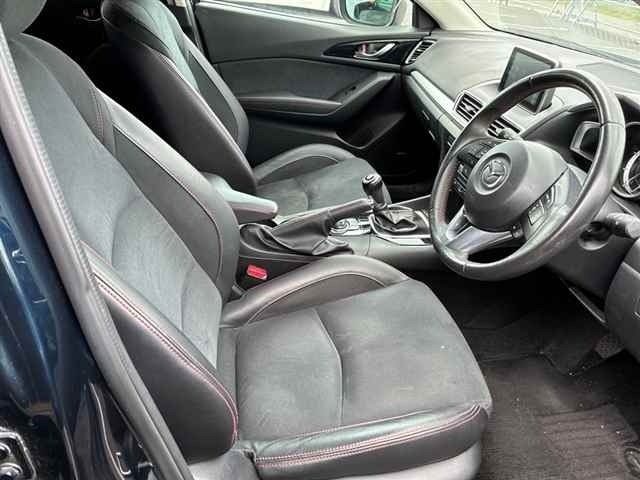 Mazda AXELA 2015 8583386-7
