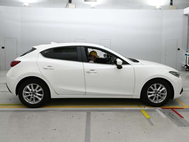 Mazda AXELA 2015 8583396-3