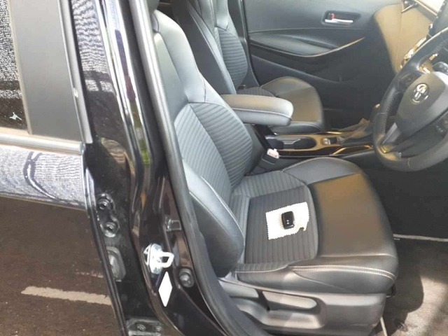 Toyota COROLLA TOURING 2020 8567937-10