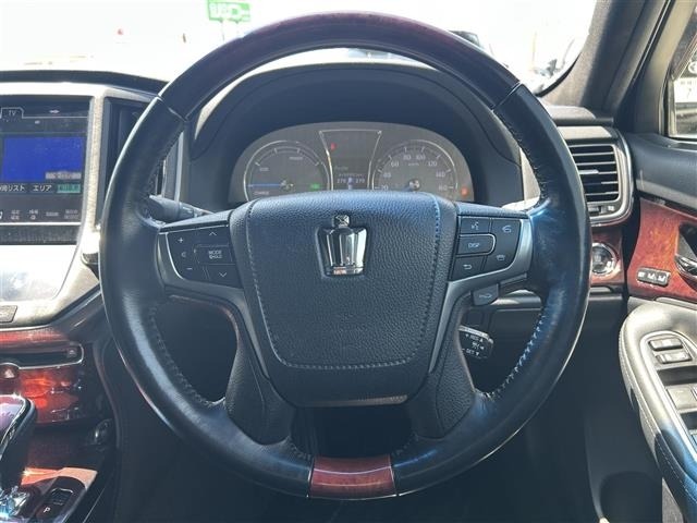 Toyota CROWN MAJESTA 2015 8572130-12