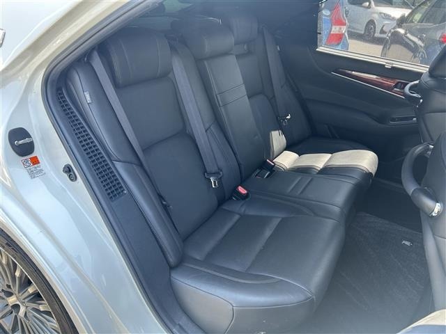 Toyota CROWN MAJESTA 2015 8572130-4
