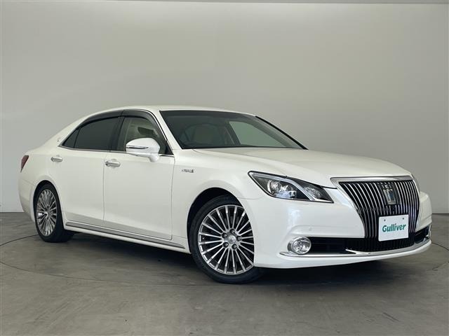 Toyota CROWN MAJESTA 2013 8572131-0