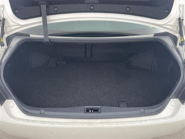 Toyota CROWN MAJESTA 2013 8572131-12