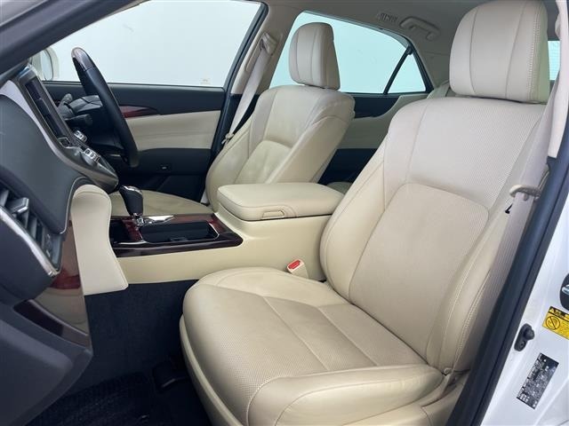 Toyota CROWN MAJESTA 2013 8572131-9