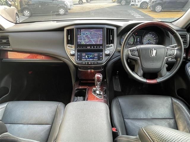 Toyota CROWN MAJESTA 2013 8572132-14