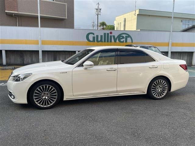Toyota CROWN MAJESTA 2013 8572132-21