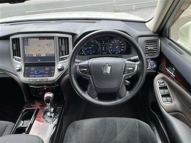 Toyota CROWN 2015 8568280-17