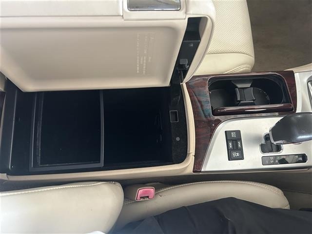 Toyota CROWN 2012 8568311-22