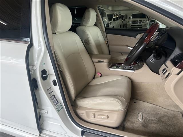 Toyota CROWN 2012 8568311-6