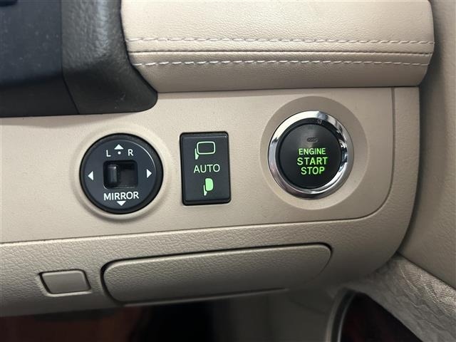 Toyota CROWN 2012 8568311-8