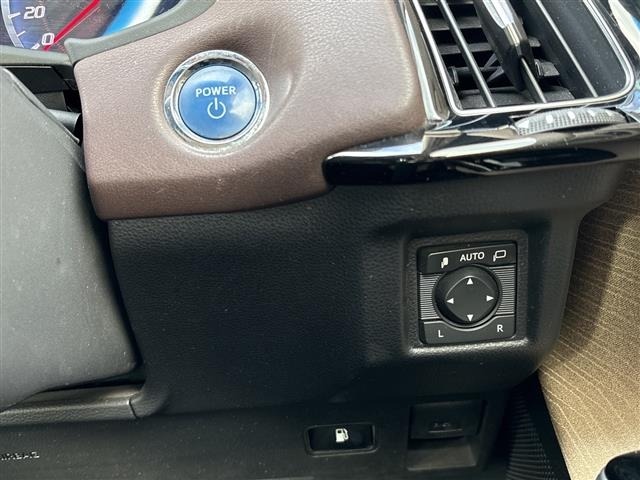 Toyota CROWN 2019 8568324-6