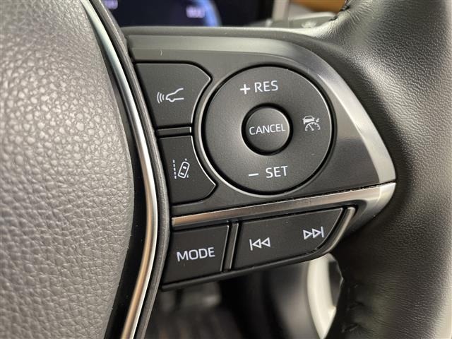 Toyota CROWN 2022 8568334-3