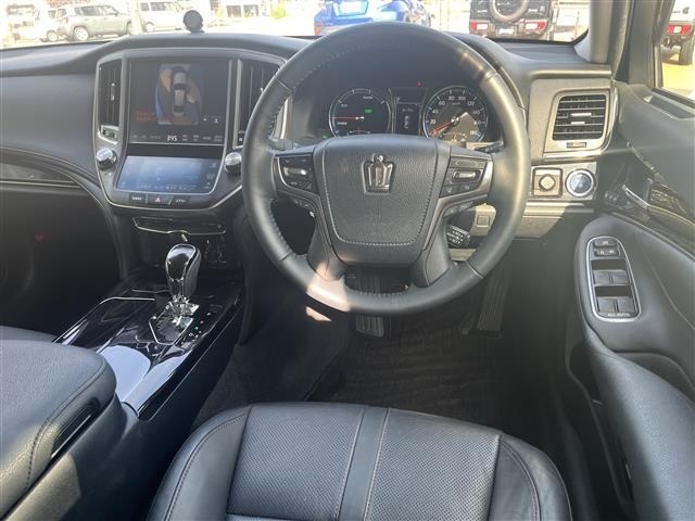 Toyota CROWN 2017 8568359-14
