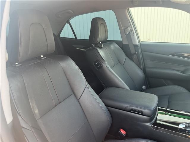 Toyota CROWN 2017 8568359-4