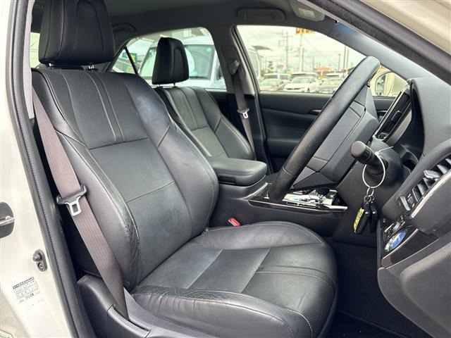 Toyota CROWN 2015 8568364-6