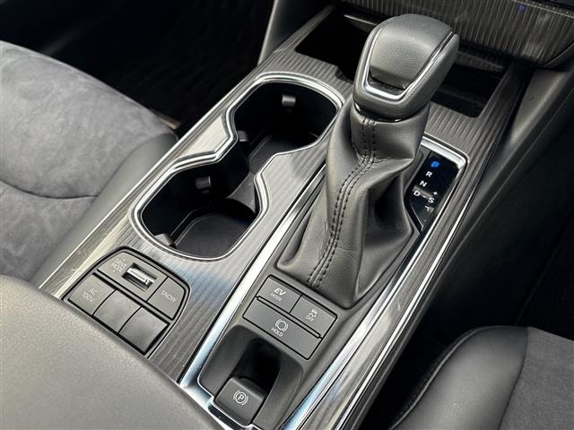 Toyota CROWN 2021 8568381-3