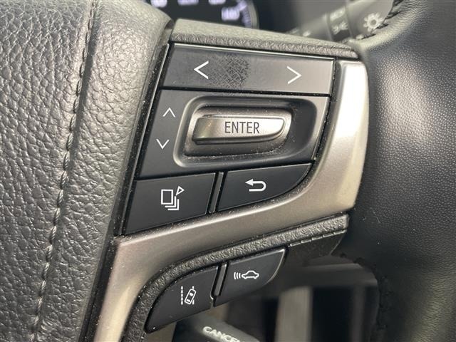 Toyota CROWN 2017 8568382-17