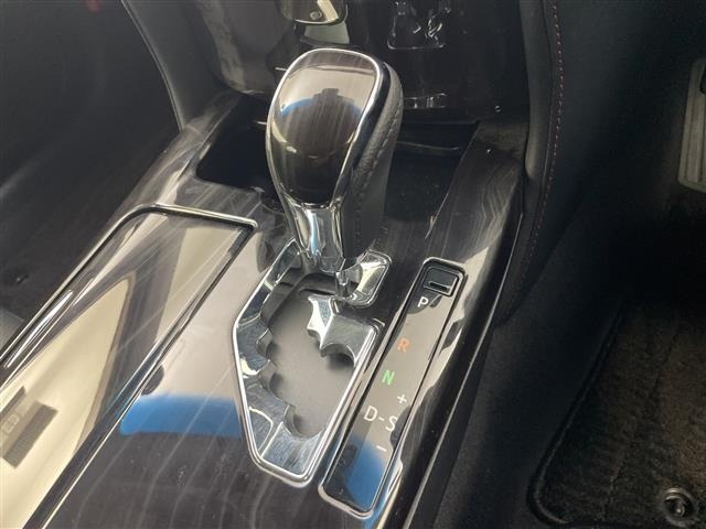 Toyota CROWN 2017 8568382-4